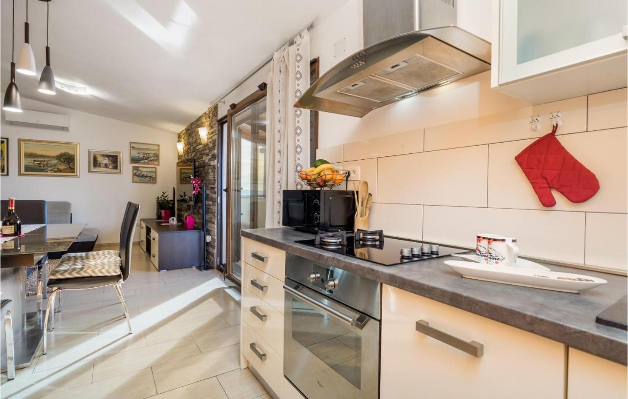 Gorgeous Apartment In Rijeka With Kitchen Dış mekan fotoğraf
