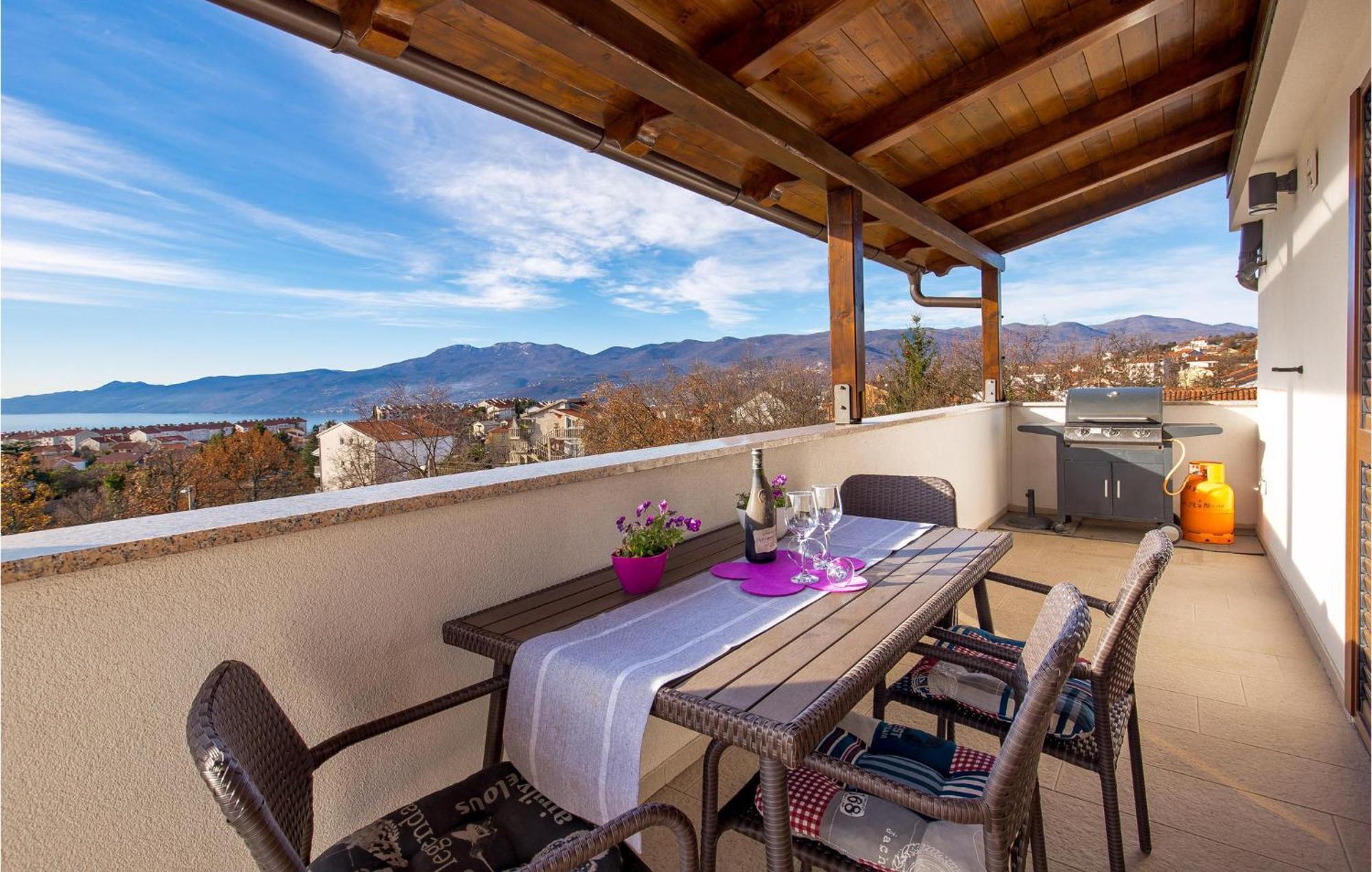 Gorgeous Apartment In Rijeka With Kitchen Dış mekan fotoğraf